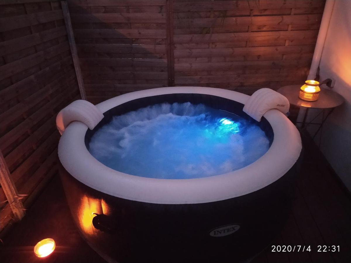 Maison au Calme Climatisée avec spa de mai à fin octobre Villa Royan Esterno foto